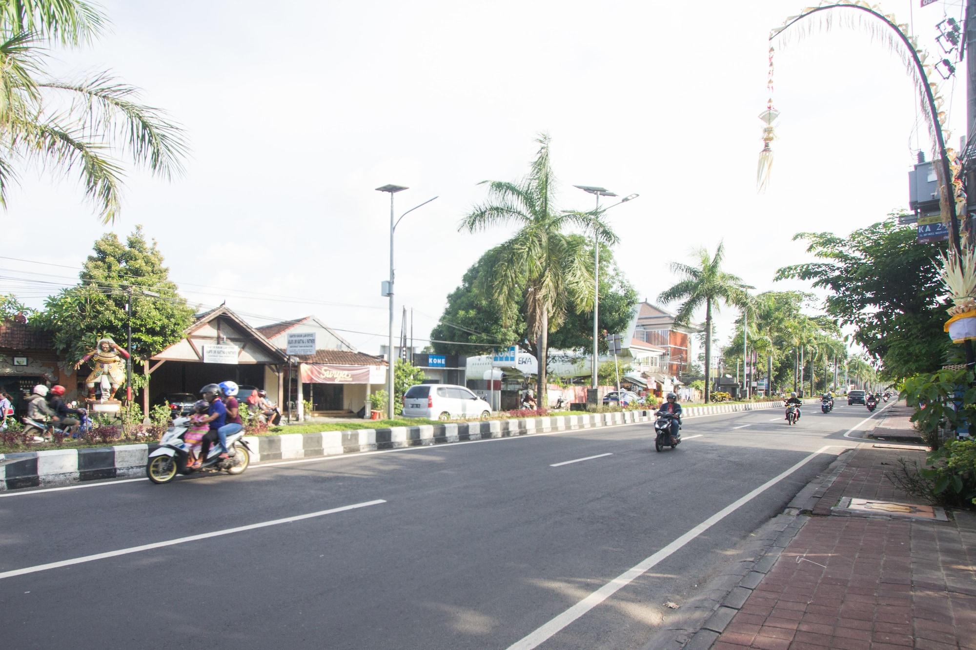 Maxi Hotel Kedonganan Jimbaran  Exterior photo