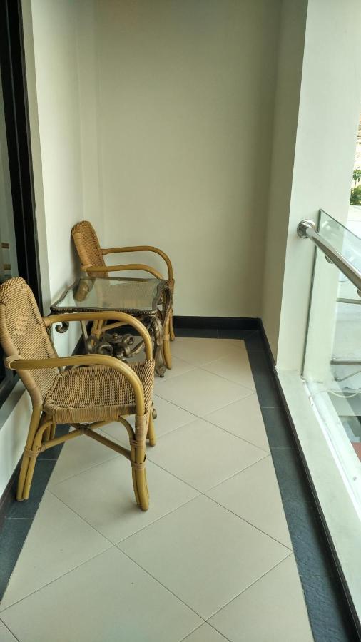 Maxi Hotel Kedonganan Jimbaran  Exterior photo