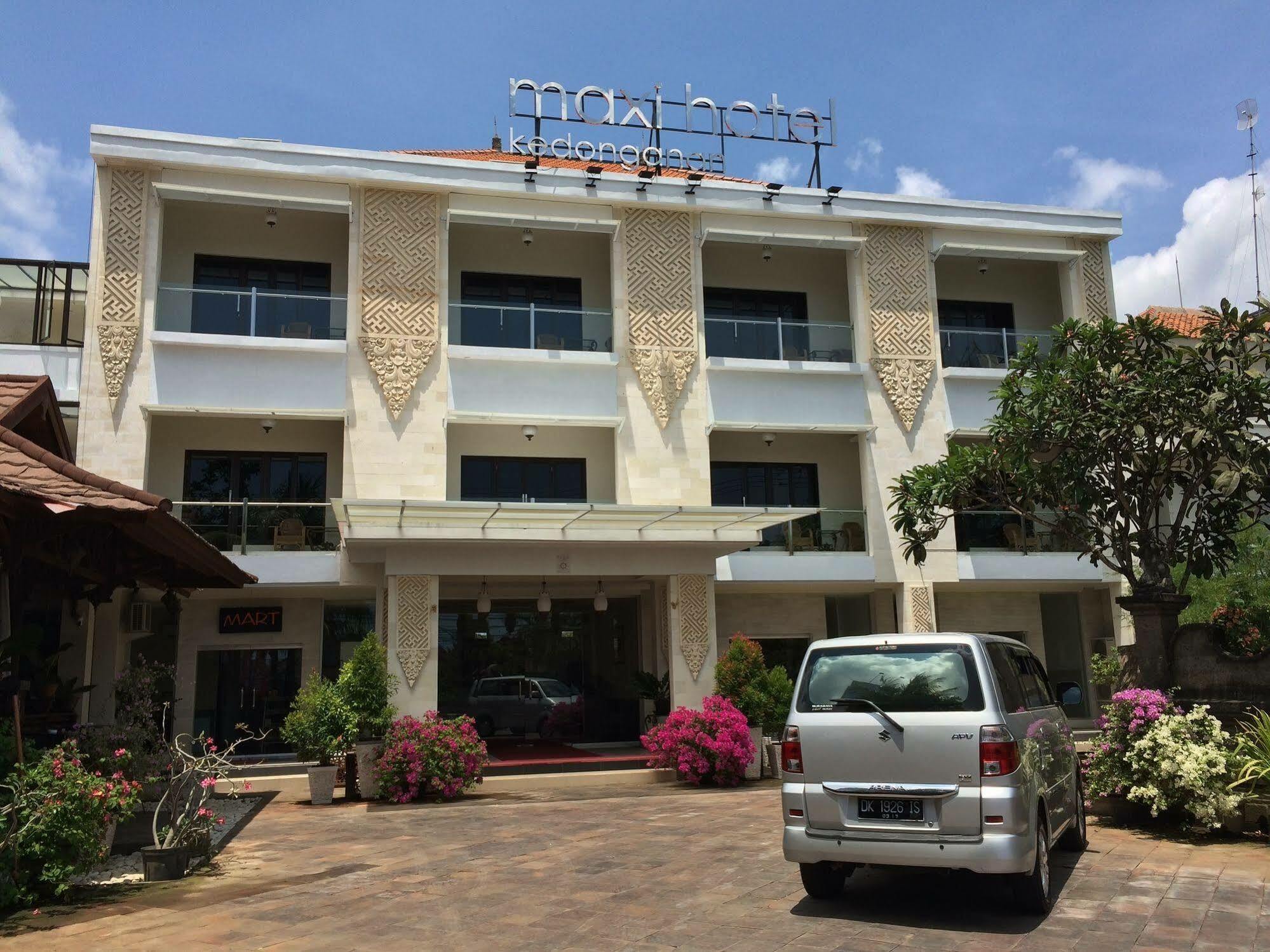 Maxi Hotel Kedonganan Jimbaran  Exterior photo